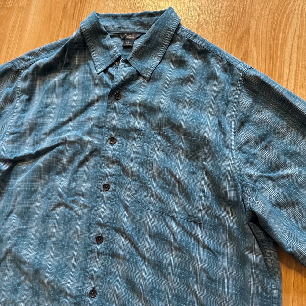 Royal Robbins Lightweight Short Sleeve Button Down Hiking Shirt- Men’s Large